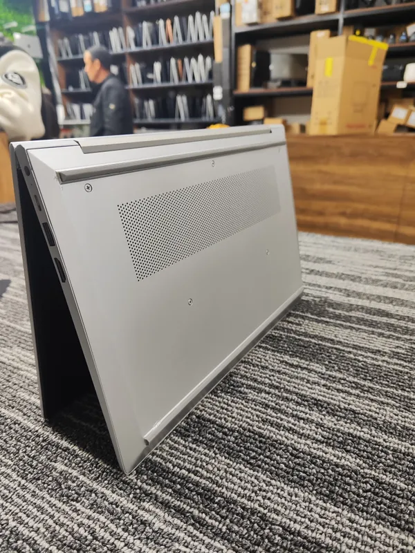 HP EliteBook i5-11, цену обсудим 2
