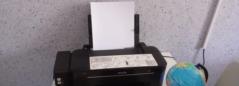 Срочно продаётся принтер Epson L100 4 Срочно продаётся принтер Epson L100 4