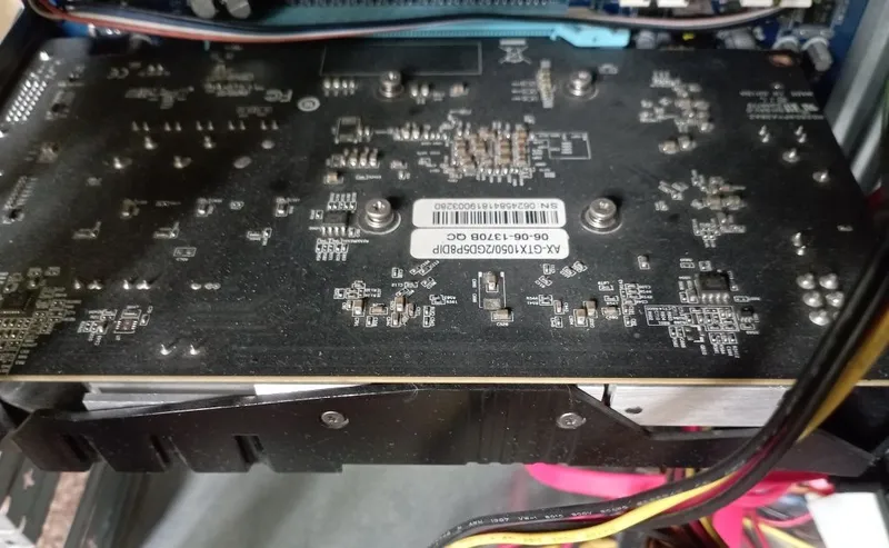 Видеокарта AX-GTX1050/2GD5P8DIP б/у рабочий 1 Видеокарта AX-GTX1050/2GD5P8DIP б/у рабочий 1