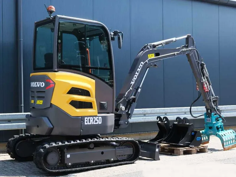 Гусеничные мини экскаватор Volvo ECR 25 D 4 Гусеничные мини экскаватор Volvo ECR 25 D 4