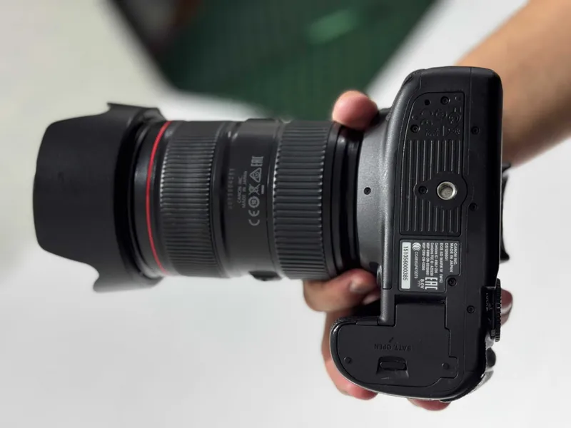 Canon EOS Mark IV — фото 3
