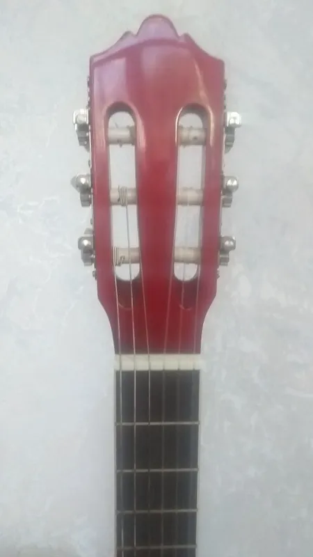 Klassik gitara sotiladi 3 Klassik gitara sotiladi 3