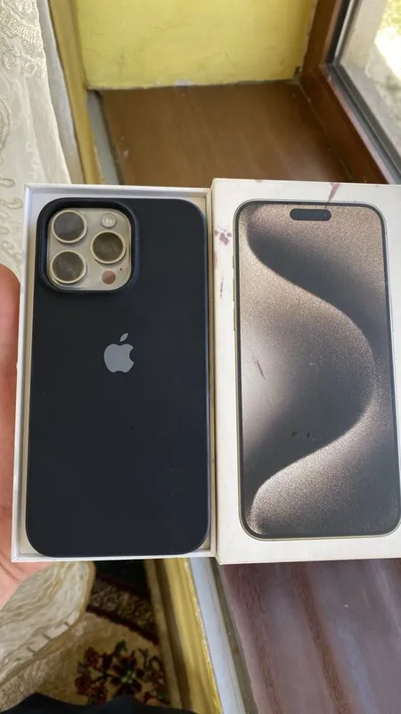 Iphone 15 pro max karopka bor aybi yuq ekran ochilmagan batarey 80%
