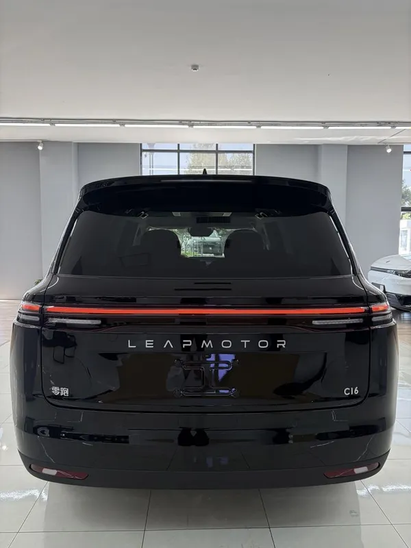 Leapmotor C16 280KM Gibrid Luxury Lidar 2026 Ful Restaylin 3yil garant 4 Leapmotor C16 280KM Gibrid Luxury Lidar 2026 Ful Restaylin 3yil garant 4