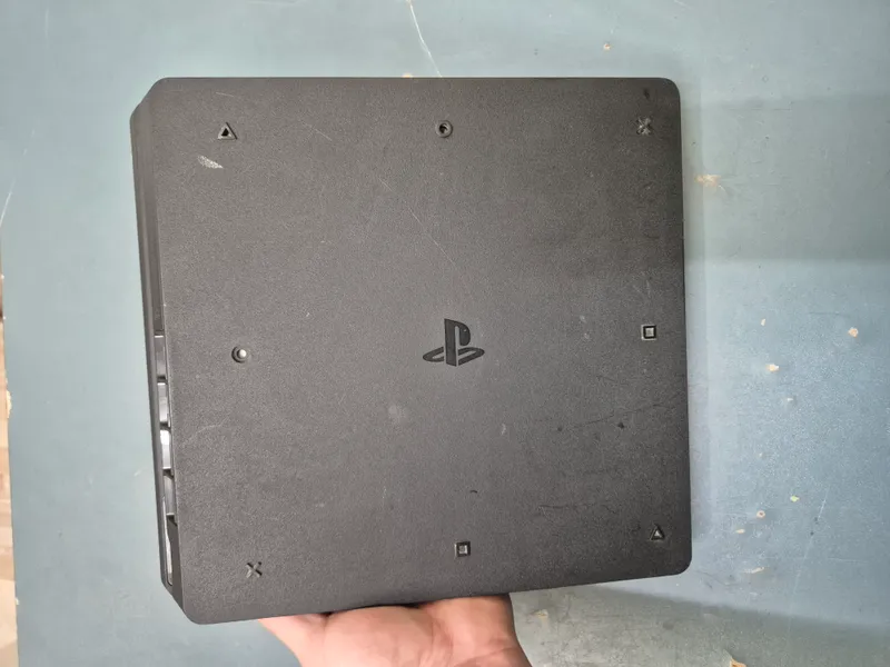 Продам Playstation 4 slim 1tb 13.00 hen 3