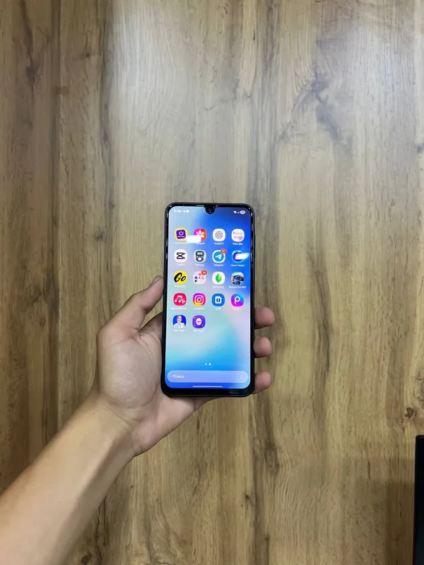 Samsung A17, состояние хорошее, использовался 2–3 месяца, коробка есть 2