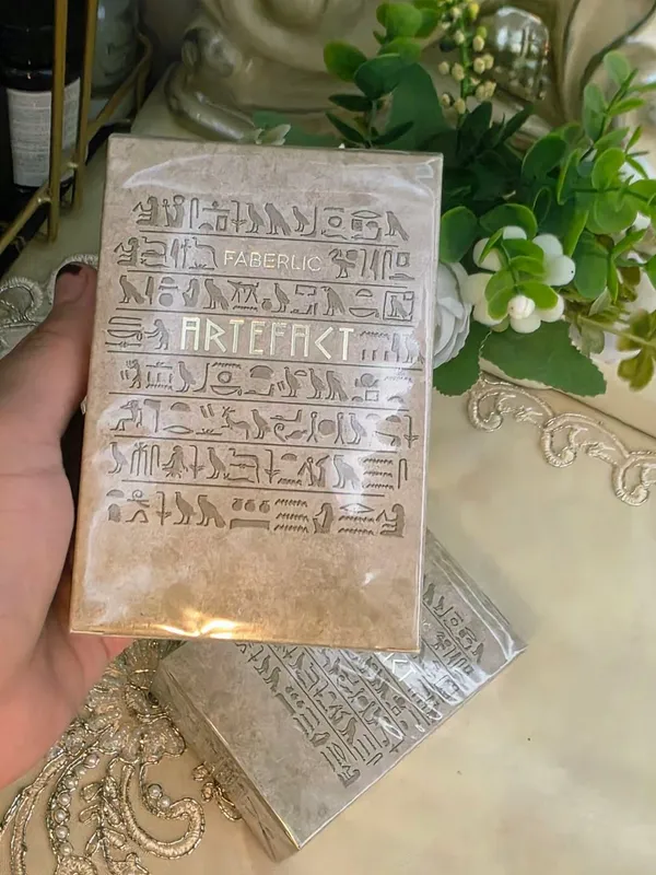 Artefact