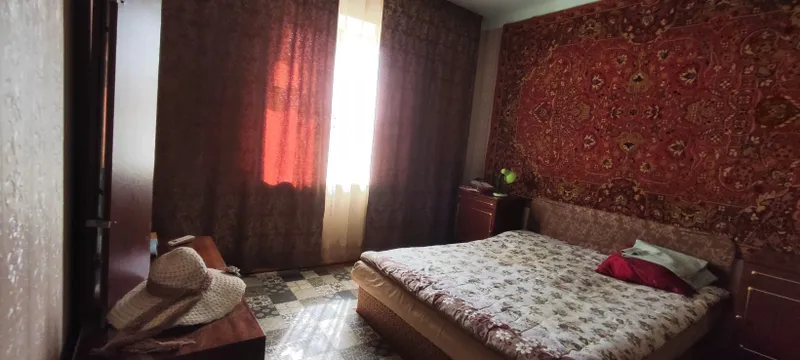 Ижарага, Гулистонда 4 мавзе, 40 уйда 2 этаж, 4 хонали квартира ижарага — фото 5