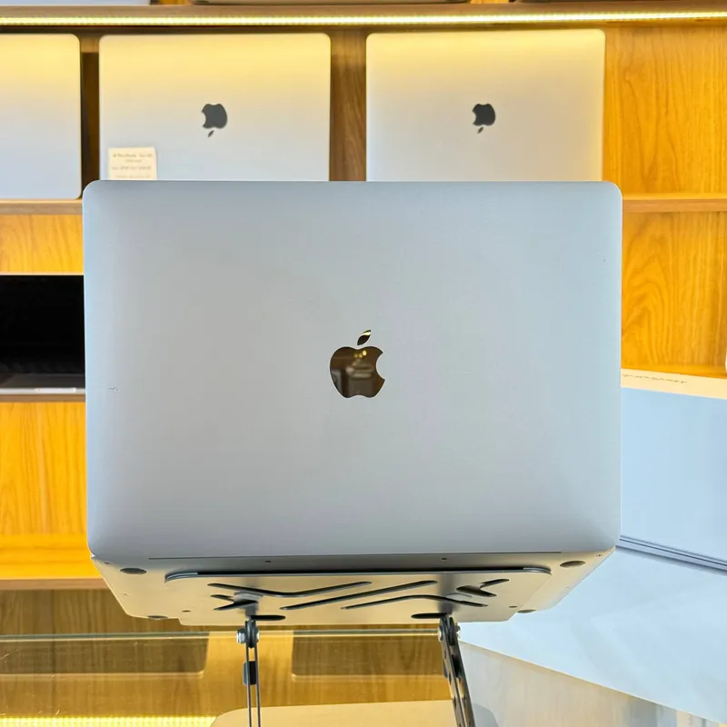 MacBook Air M1 (2020) 2 MacBook Air M1 (2020) 2