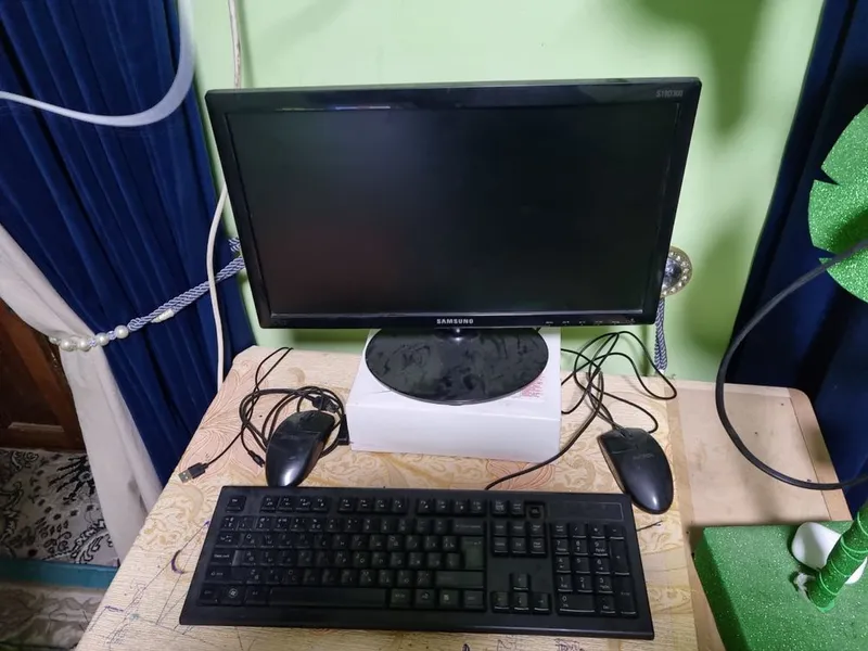 Stol kompyutr,Samsung ‘xolati yaxshi. 2