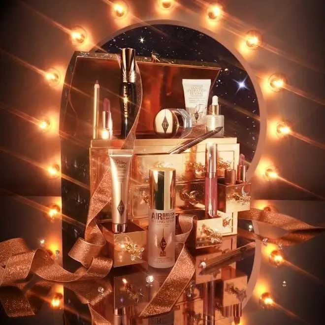 Блески для губ Victoria's Secret Праздничный вкус восхитительный блеск