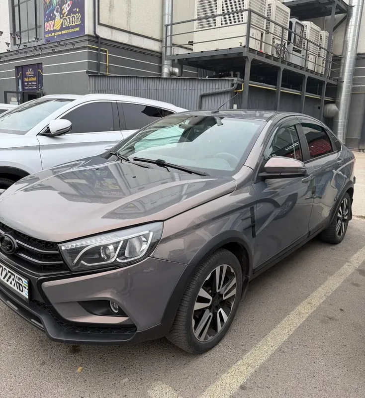 Lada Vesta Cross