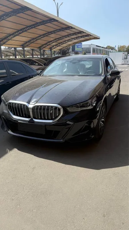 BMW i5 40L 2025 года M-Sport 1 BMW i5 40L 2025 года M-Sport 1