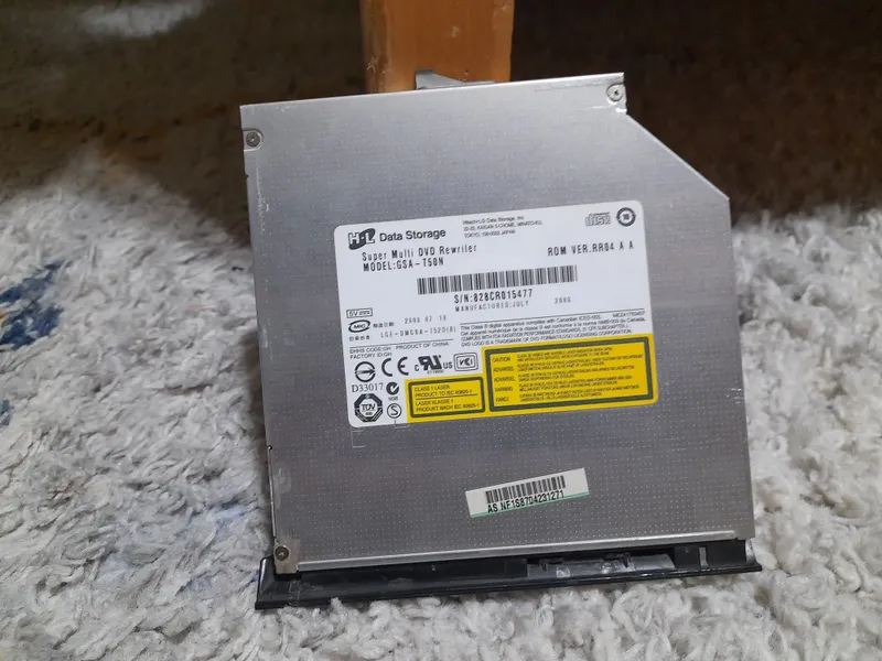 DVD RW в хорошем состоянии — фото 1