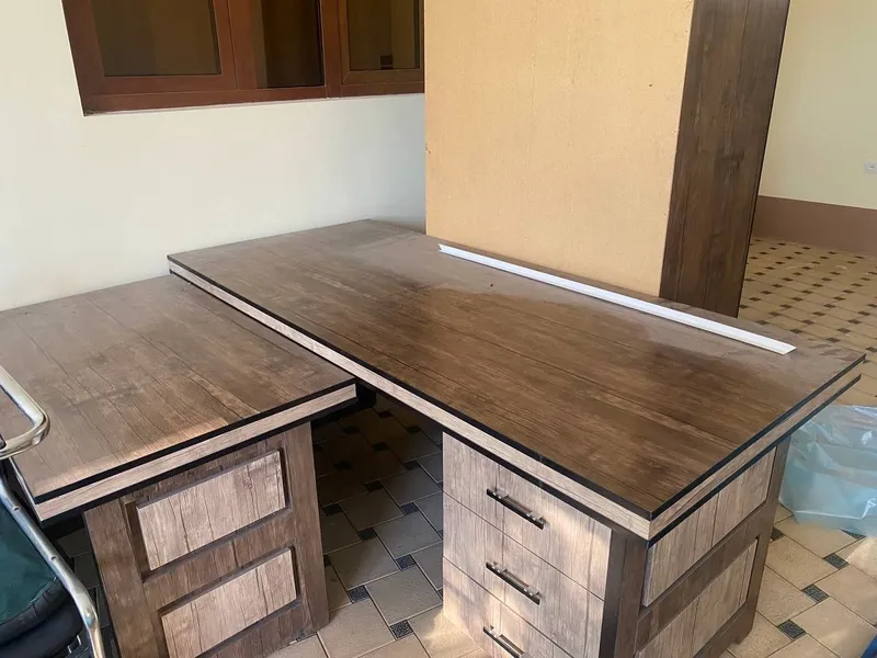 Ofisniy mebel yaxshi xolatda 2 Ofisniy mebel yaxshi xolatda 2