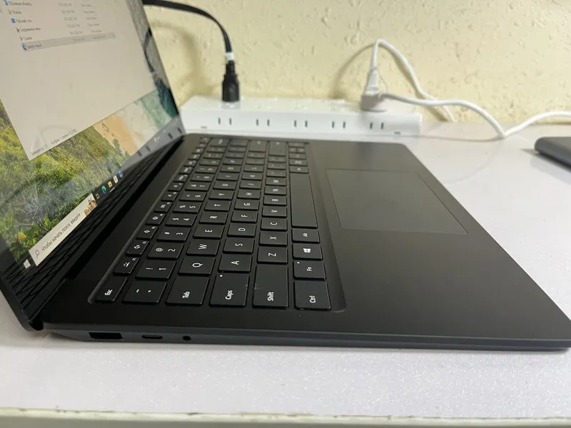 Surface laptop 3 i7 16gb 256ssd экран 13 дюймов 3 Surface laptop 3 i7 16gb 256ssd экран 13 дюймов 3