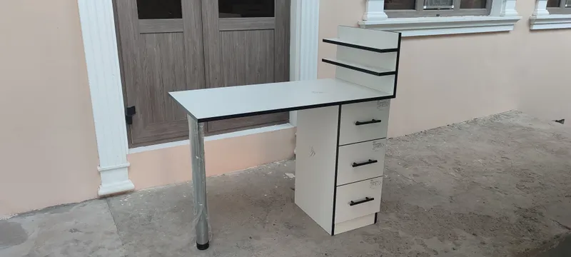 Manikyur stolik salon uchun 5