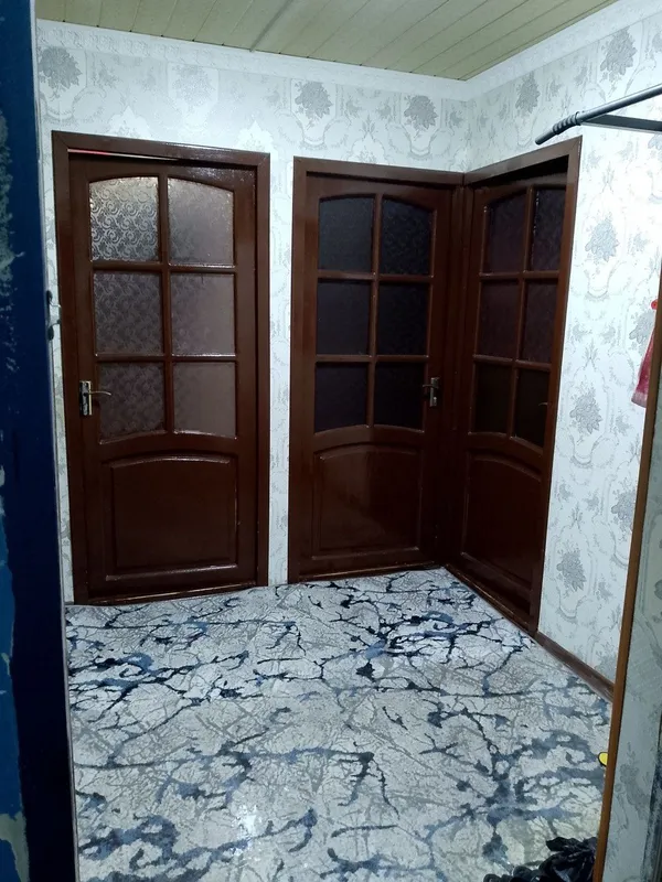 Uy sotiladi 3 xonali chirchiq sh. 8m.r