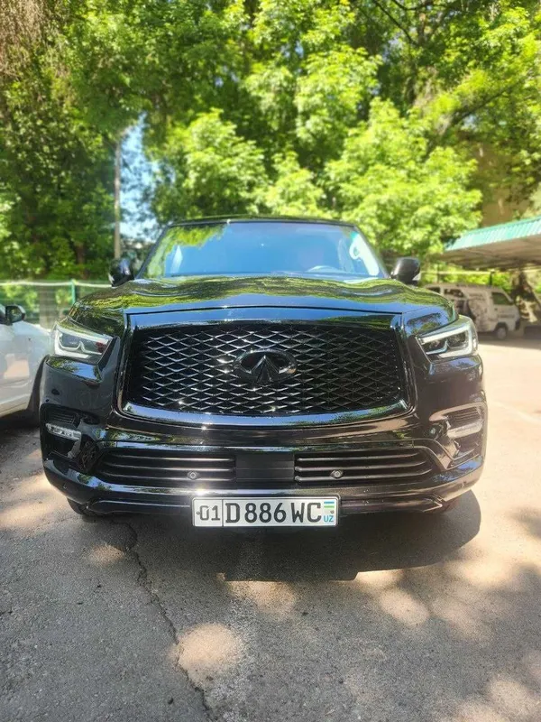 Infiniti QX80 2019 своя, чистая. — фото 1