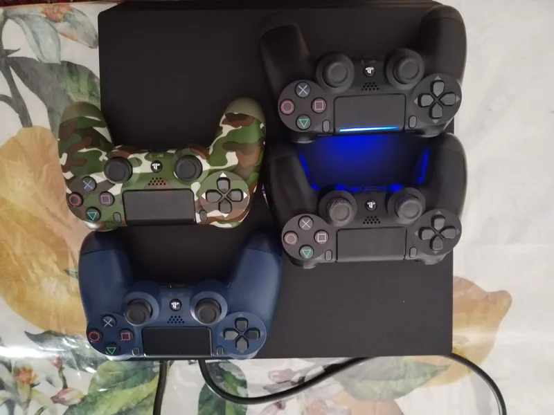 Play Station 4 Pro — фото 3