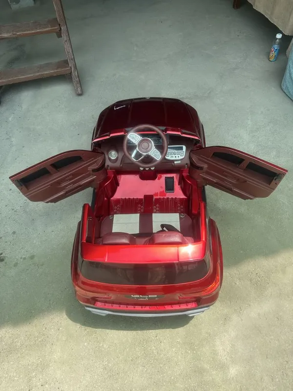 Pultli moshina mersedes benz 3 Pultli moshina mersedes benz 3