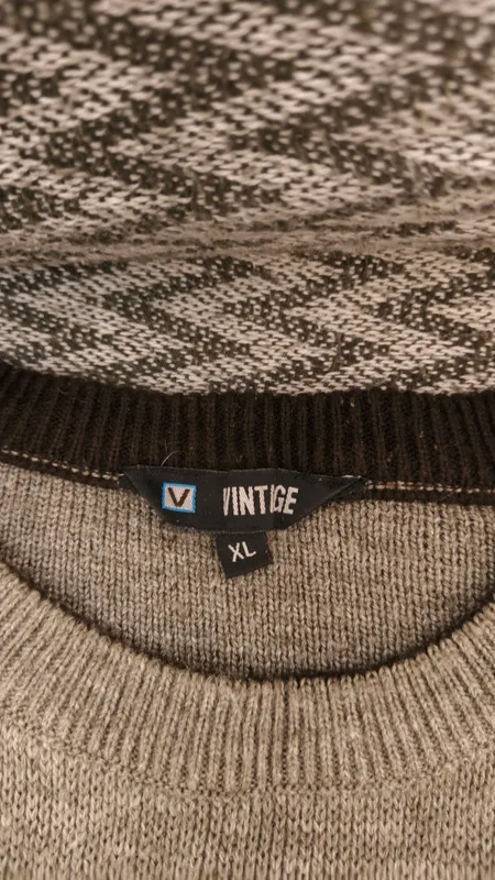 Vintaj XL sviter 2 Vintaj XL sviter 2