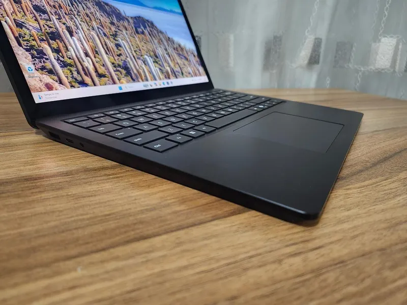 Microsoft Surface Laptop 6 for business 4 Microsoft Surface Laptop 6 for business 4