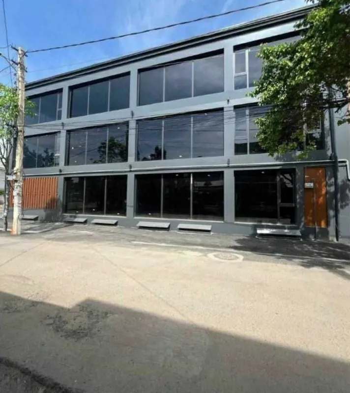Продается отделно стоящий здания яккасарой район — фото 1