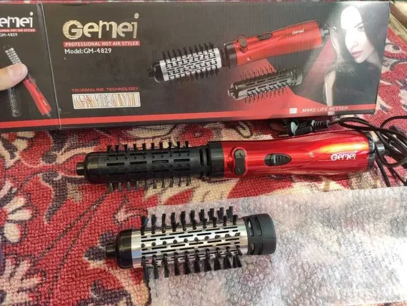 Продаётся фен-щетка для укладки волос Gemei GM-4829 красная (новый) — фото 1