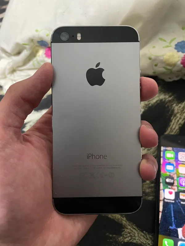 iPhone'lar sotiladi 2