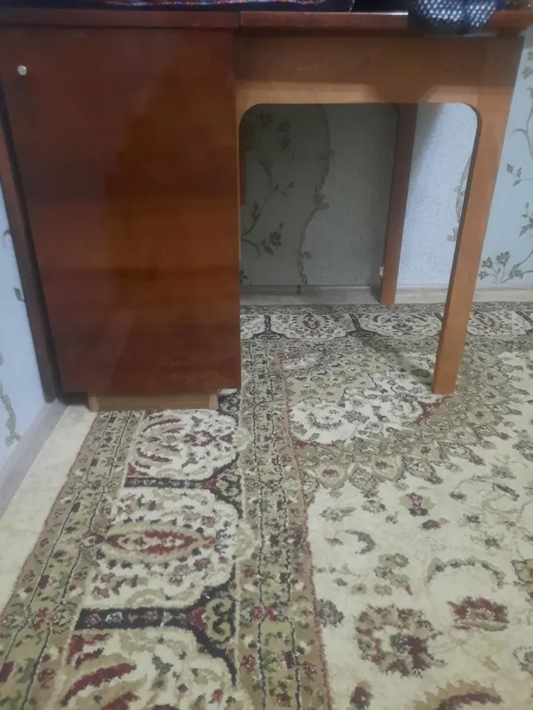 Срочно продаётся раскладной стол
