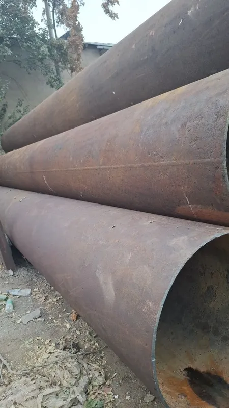 Truba 1020 lik sotiladi, holati yaxshi.