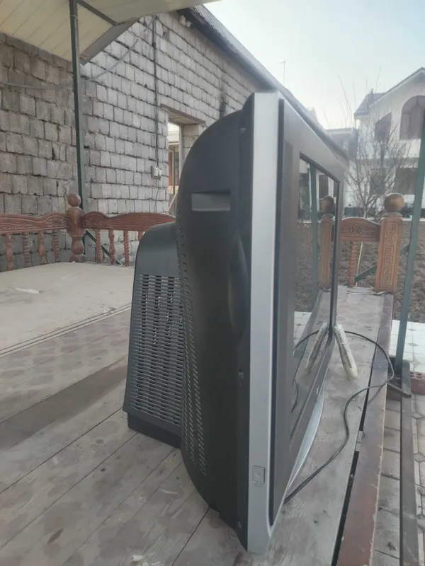 Телевизор LG монитор — фото 2