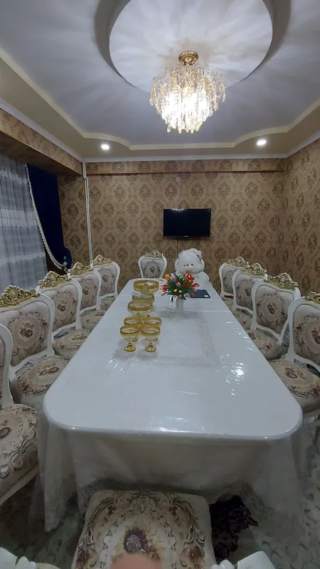 Срочно продаётся стол стул 1