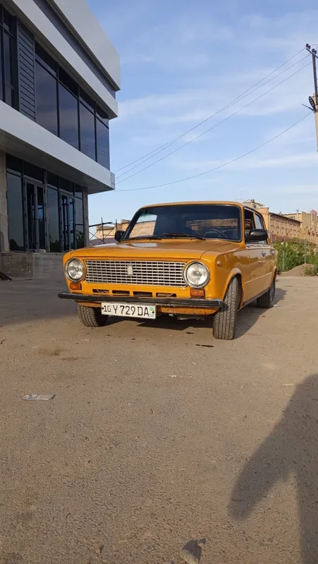 Vaz 21011 zoʻr xolatda arenda