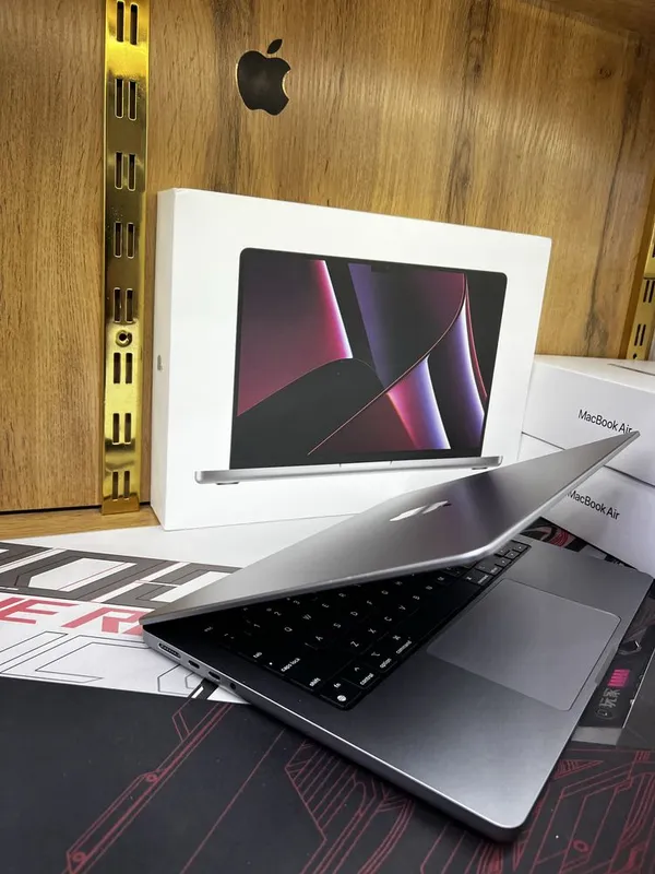 MacBook M2 Pro 16/512 5 MacBook M2 Pro 16/512 5