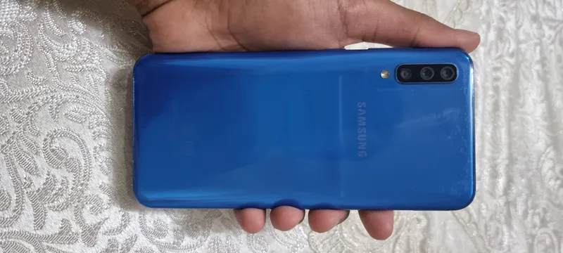 Samsung A50 3