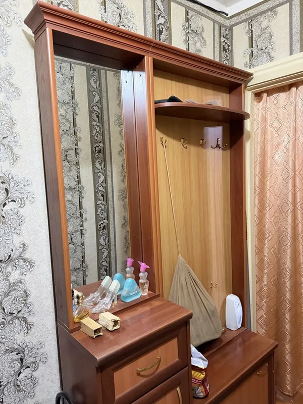 Продается прихожая 3
