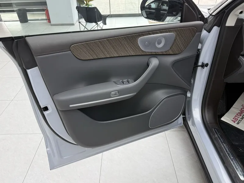 Leapmotor c11 restaling luxriy lidar 300km gibrit — фото 5