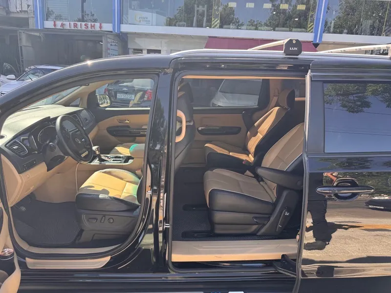 2020 Kia Carnival 4 2020 Kia Carnival 4