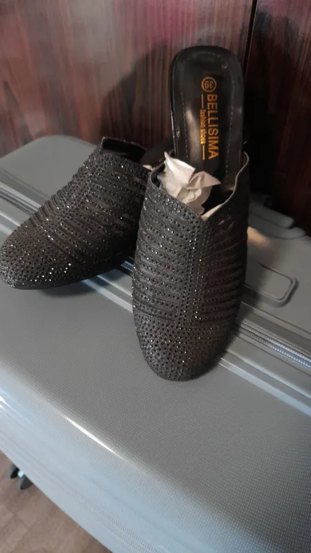 yangi oyoqkiyim razmer 38-39