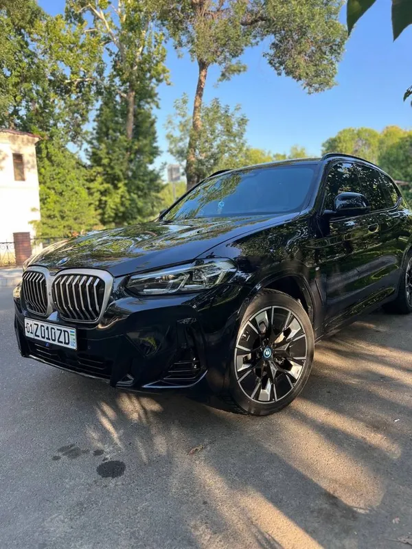 BmW2022 X3 drive 1