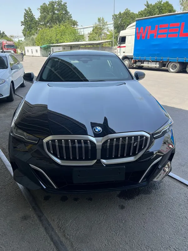 Bmw i5 40L готов к нотариусу, с доп. опциями 3 Bmw i5 40L готов к нотариусу, с доп. опциями 3