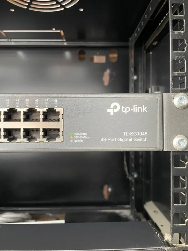 TP Link TL-SG1048 48 гигабитных портов 2 TP Link TL-SG1048 48 гигабитных портов 2