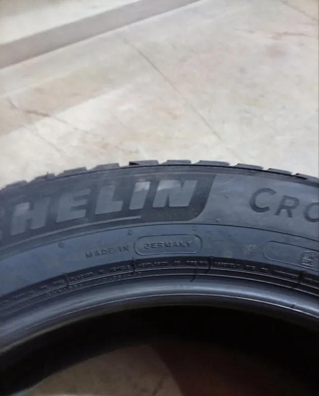 Michelin CrossClimate 2 235/55R19 2 Michelin CrossClimate 2 235/55R19 2