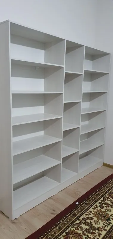 Kitoblar va buyumlar uchun maxsus javon — фото 1