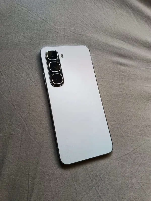 Infinix hot 60i без коробки 1