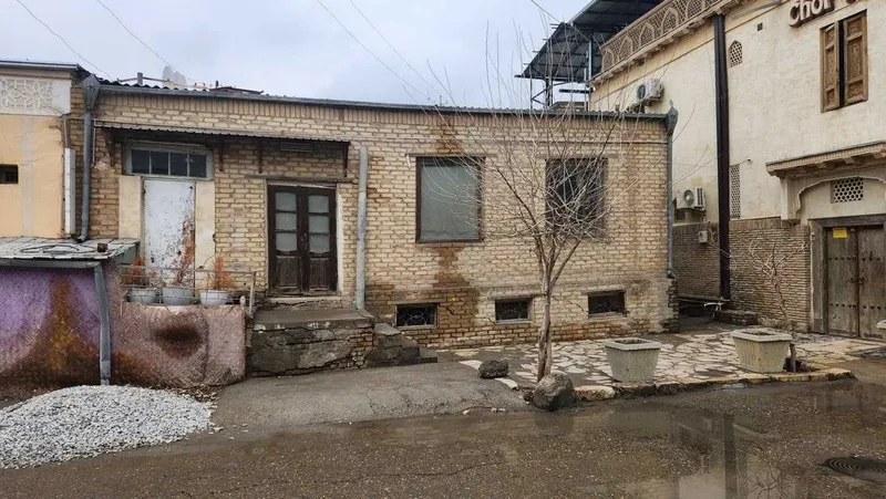 Бухоро шаҳрининг Тарихий қисмида жойлашган бино сотилади! 1 Бухоро шаҳрининг Тарихий қисмида жойлашган бино сотилади! 1