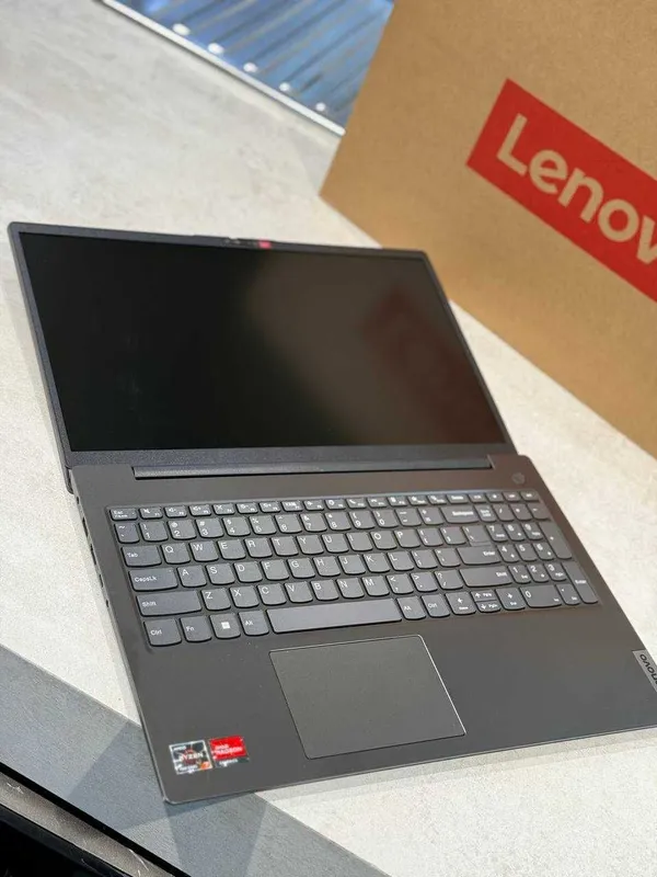 Lenovo V15/AMD R7 7730U/DDR4 8GB/SSD NVME 512GB/Display 15'6 FHD IPS 3 Lenovo V15/AMD R7 7730U/DDR4 8GB/SSD NVME 512GB/Display 15'6 FHD IPS 3