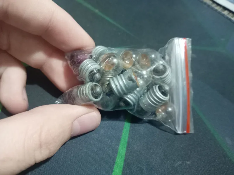 Sovet davridagi mini lampochkalar 3 Sovet davridagi mini lampochkalar 3